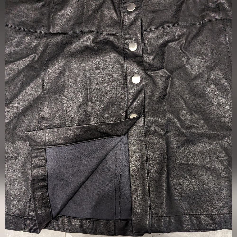 NWOT Vegan Leather A-Line Skirt with Snap Closure - Picture 3 of 9